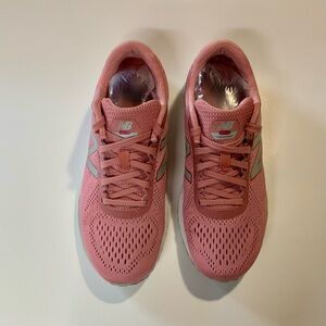 New Balance Fresh Form Arishi Athletic Shoes